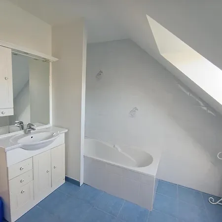 Maison Familiale Vue A - Fr-1-639-132